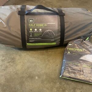 REI Half Dome 2+ Tent with Footprint and 2 Stratus